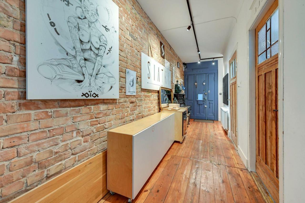 Artstay *